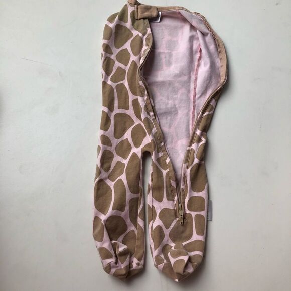 WOOMBIE Grow With Me Leggies Style Swaddle giraffe print - Picture 6 of 6
